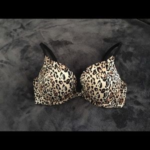 Victoria’s Secret 34C Very Sexy push-up